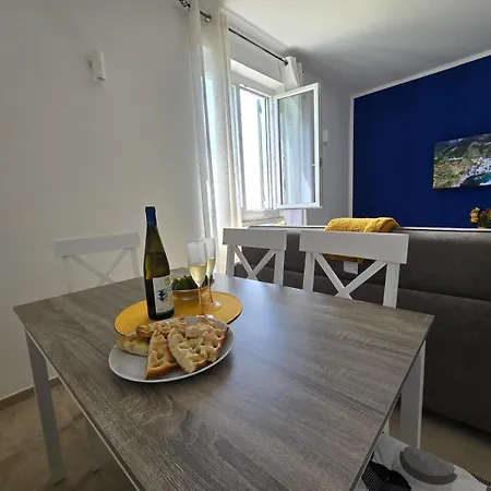 Ca' Dii Buersa 2 - Homy 5 Terre ヴォラストラ